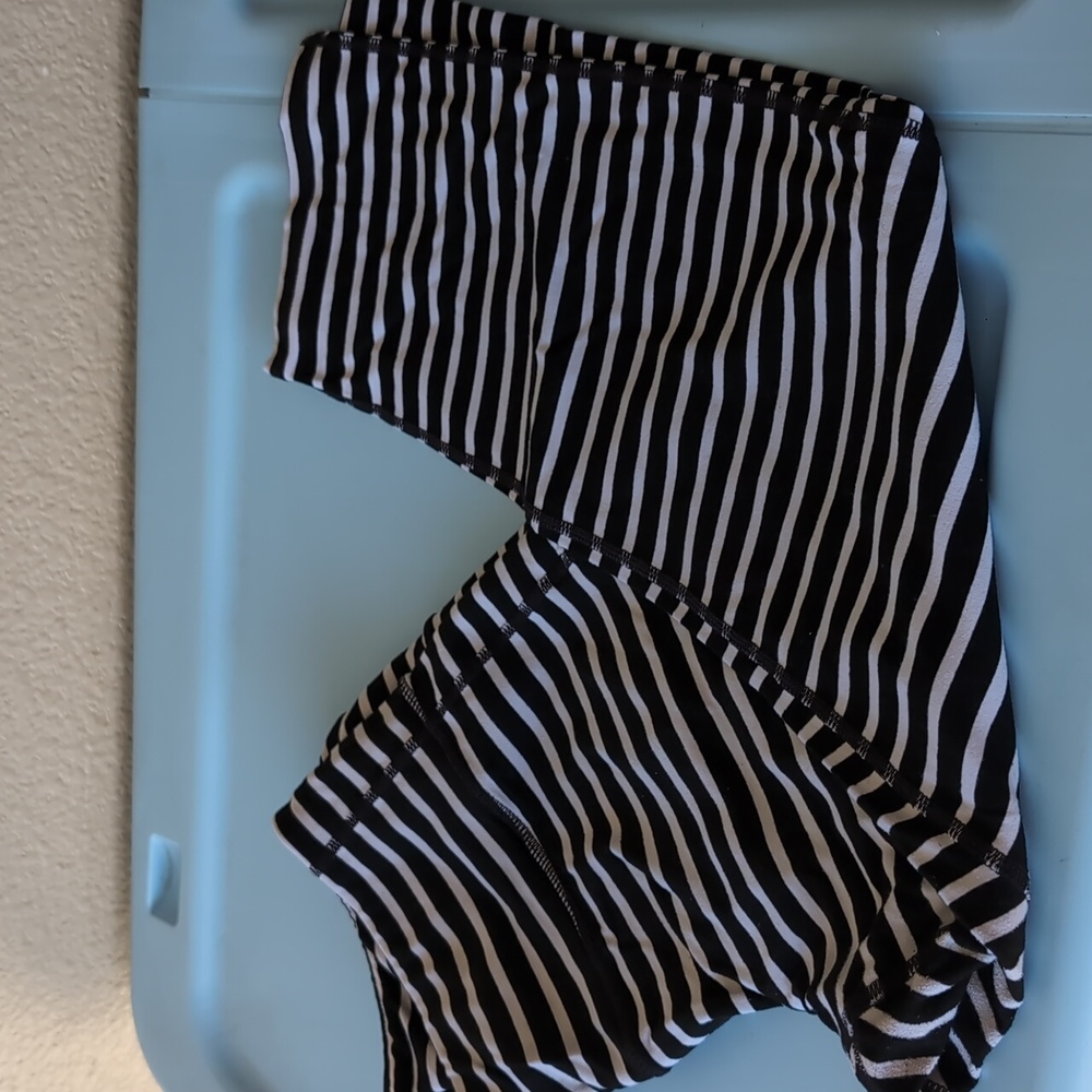 Athleta Black Stripe Workout Crop Pants
